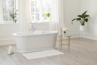 Deep Soaking Tubs